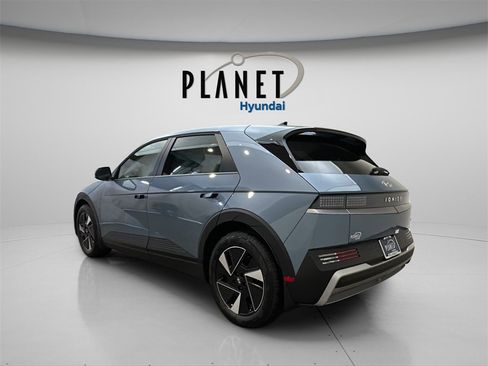 New 2026 Hyundai Ioniq 5 SEL image 6