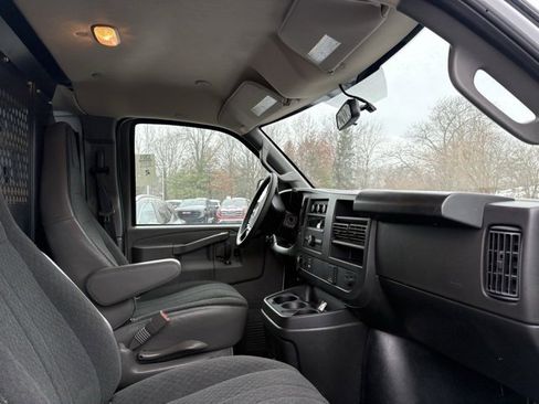 Used 2024 Chevrolet Express 2500 w/ Driver Convenience Package image 21