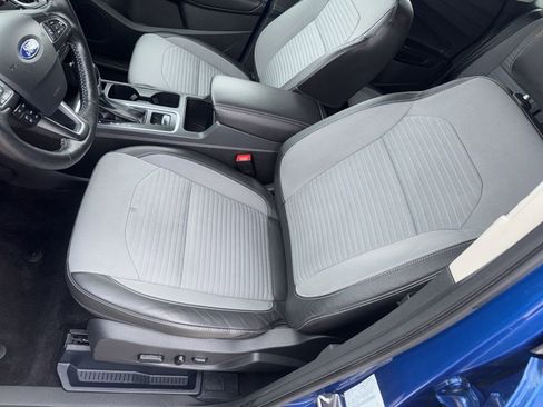 Used 2017 Ford Escape Titanium image 13