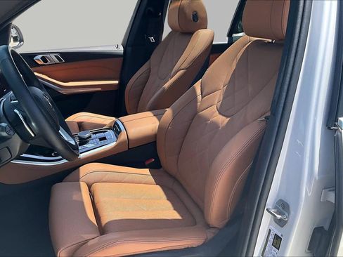 Used 2024 BMW X5 sDrive40i w/ Premium Package RWD image 7