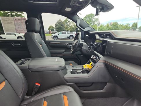 Certified 2025 GMC Sierra 2500 AT4 w/ AT4 Premium Plus Package AWD/4WD image 10
