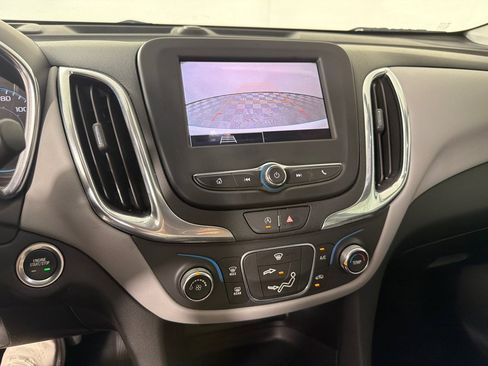 Used 2022 Chevrolet Equinox LS w/ LPO, Floor Liner Package AWD/4WD image 16