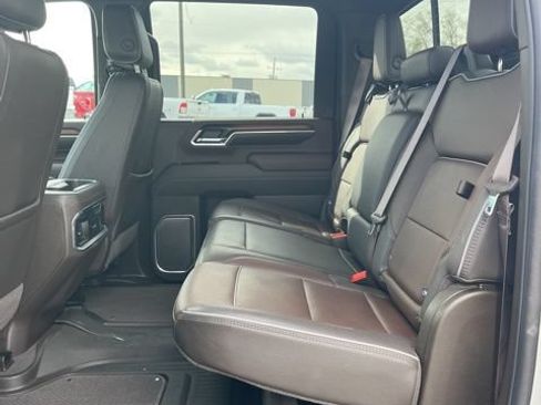 Used 2025 GMC Sierra 3500 Denali AWD/4WD image 29