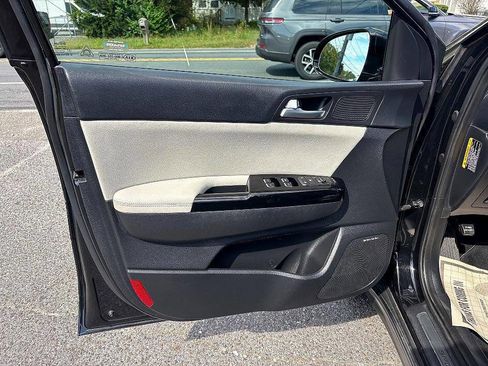 Used 2017 Kia Sportage SX image 13