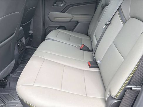 Used 2025 Chevrolet Colorado ZR2 AWD/4WD image 19