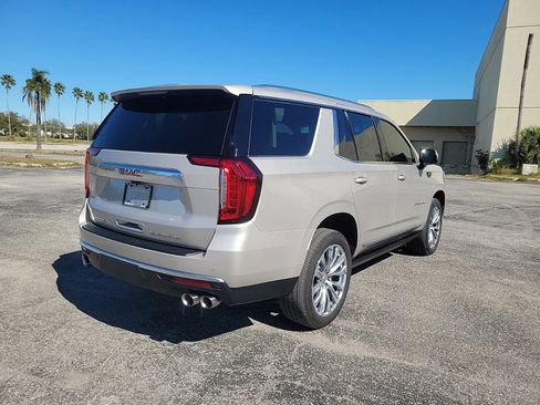 Used 2021 GMC Yukon Denali w/ Denali Premium Package image 5