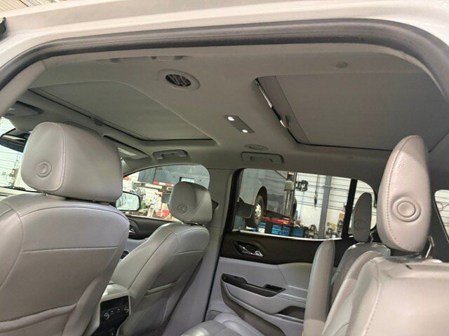 Used 2017 GMC Acadia SLT AWD/4WD image 34