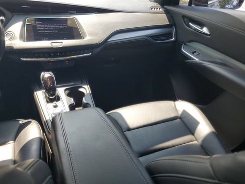 Certified 2023 Cadillac XT4 Premium Luxury FWD image 16