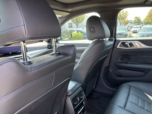 Used 2022 BMW i4 eDrive40 w/ M Sport Package image 34