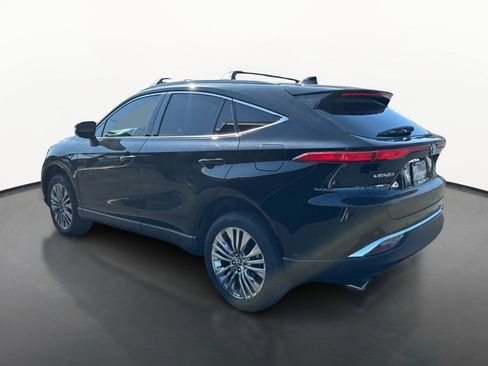 Used 2023 Toyota Venza XLE AWD/4WD image 5