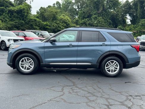New 2025 Ford Explorer Active image 3