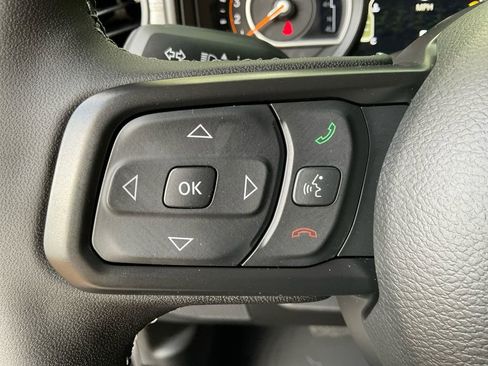 New 2025 Jeep Gladiator Sport image 33