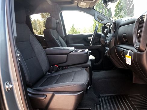 Used 2026 Chevrolet Silverado 1500 Custom image 31