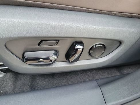 New 2026 Lexus RX 450h AWD image 17