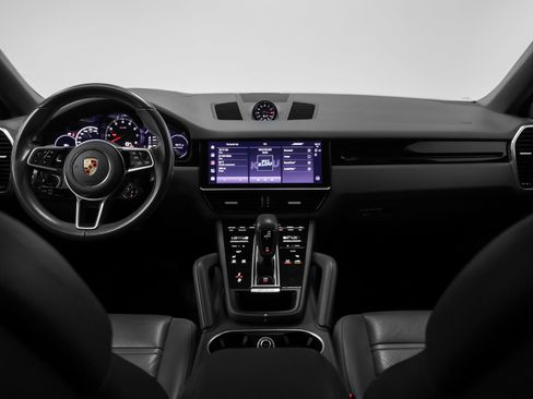 Certified 2022 Porsche Cayenne Coupe AWD/4WD image 24