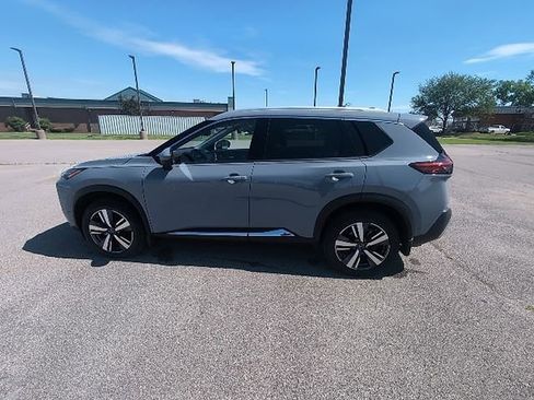 Used 2023 Nissan Rogue Platinum w/ Platinum Premium Package AWD/4WD image 9