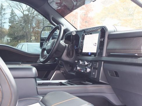 Used 2023 Ford F250 Platinum w/ FX4 Off-Road Package image 42