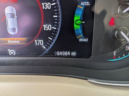 Used 2014 Buick LaCrosse image 26