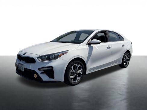 Used 2019 Kia Forte LXS FWD image 4