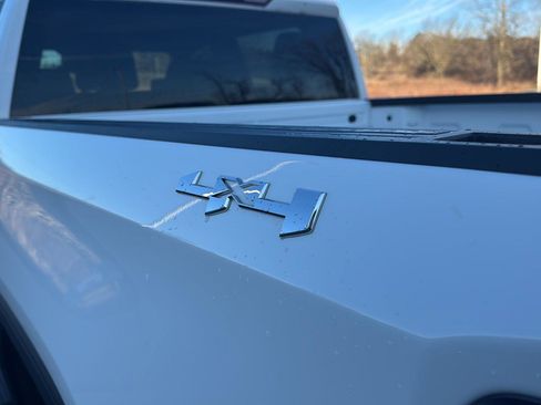 Used 2023 GMC Sierra 1500 Pro w/ Pro Value Package image 4