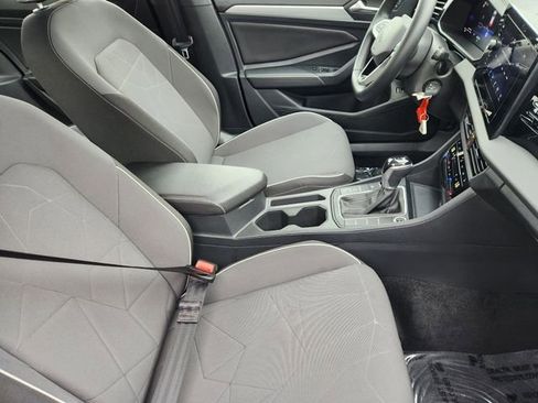 Used 2025 Volkswagen Jetta Sport FWD image 19