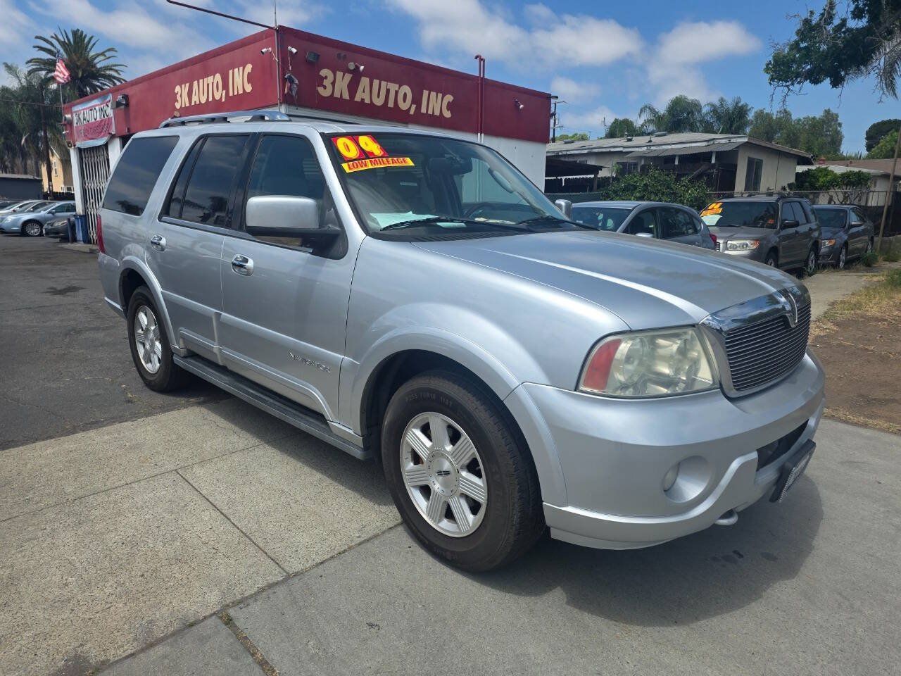 Used 2004 Lincoln Navigator Luxury AWD/4WD image 8