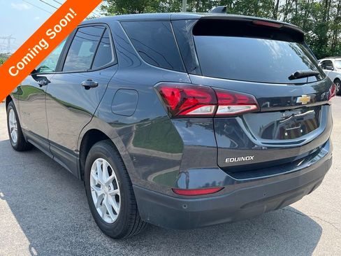Used 2022 Chevrolet Equinox LS FWD image 7