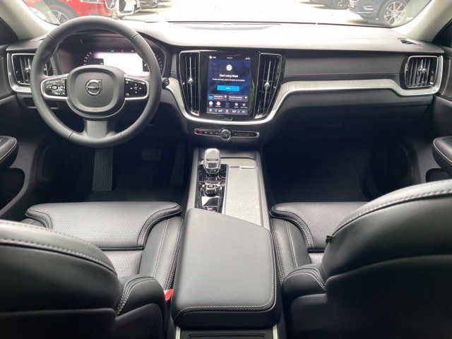 Certified 2025 Volvo V60 B5 Cross Country Ultra AWD/4WD image 22