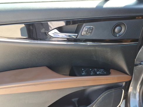 Used 2022 Lincoln Nautilus Reserve image 14