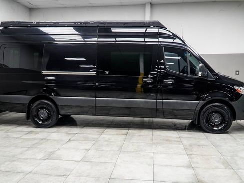 Used 2022 Mercedes-Benz Sprinter 2500 image 6