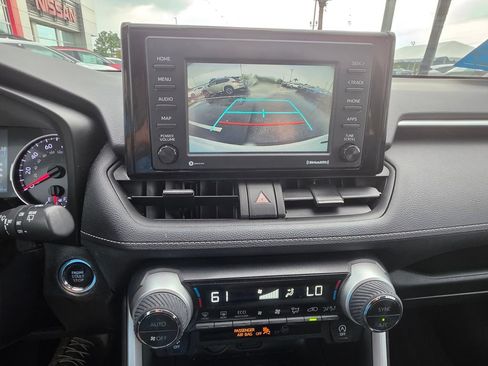 Used 2022 Toyota RAV4 XLE w/ Convenience Package FWD image 19