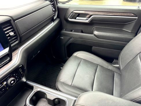 Used 2022 Chevrolet Silverado 1500 LTZ image 31