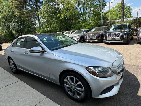 Used 2017 Mercedes-Benz C 300 4MATIC Sedan image 3