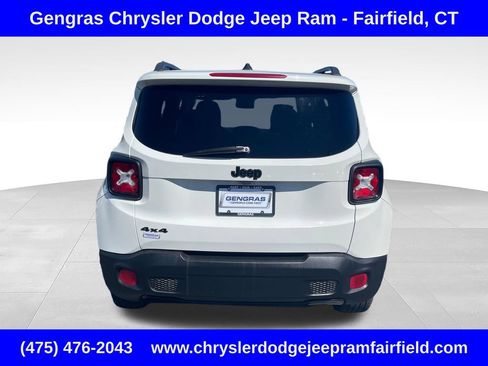 Used 2017 Jeep Renegade Altitude AWD/4WD image 6