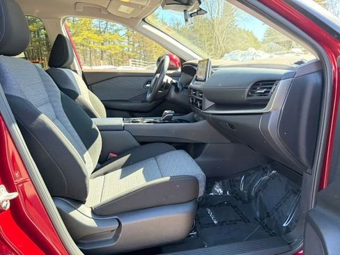 Used 2023 Nissan Rogue SV image 28