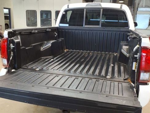 Used 2023 Toyota Tacoma SR AWD/4WD image 12