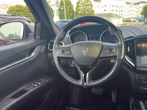 Used 2017 Maserati Ghibli RWD image 20