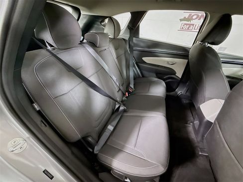 Certified 2024 Hyundai Tucson SE image 29