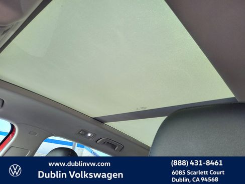 Used 2022 Volkswagen Taos SEL image 17