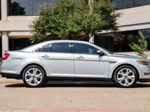 Used 2010 Ford Taurus SHO image 13