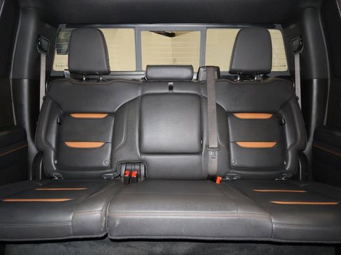 Used 2025 GMC Sierra 1500 AT4 w/ AT4 Premium Package AWD/4WD image 32