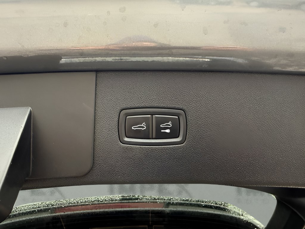 Used 2022 Porsche Cayenne Turbo AWD/4WD image 11