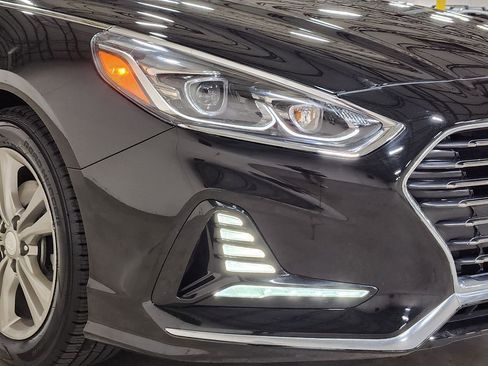 Used 2018 Hyundai Sonata Limited image 13