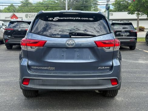 Used 2018 Toyota Highlander XLE AWD/4WD image 4