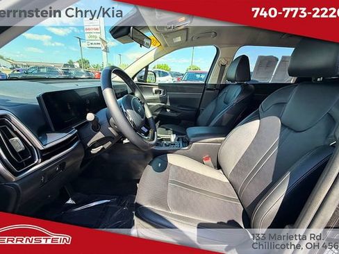Used 2024 Kia Sorento S AWD/4WD image 23
