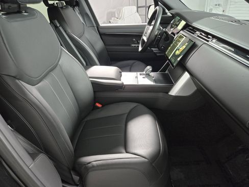 New 2026 Land Rover Range Rover SE image 3
