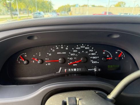 Used 2007 Ford E-350 and Econoline 350 XLT image 15