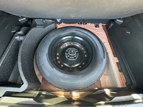 Used 2017 Jeep Renegade Altitude image 39