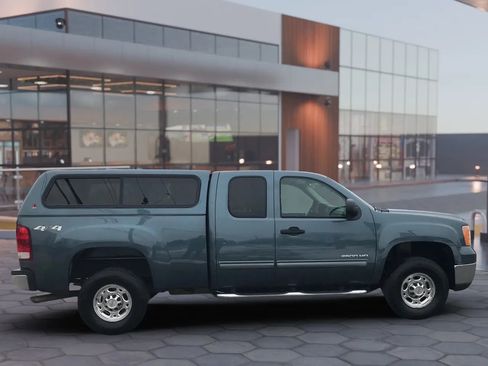 Used 2010 GMC Sierra 2500 SLE image 4