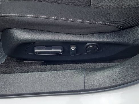 Certified 2023 Honda Accord EX image 18